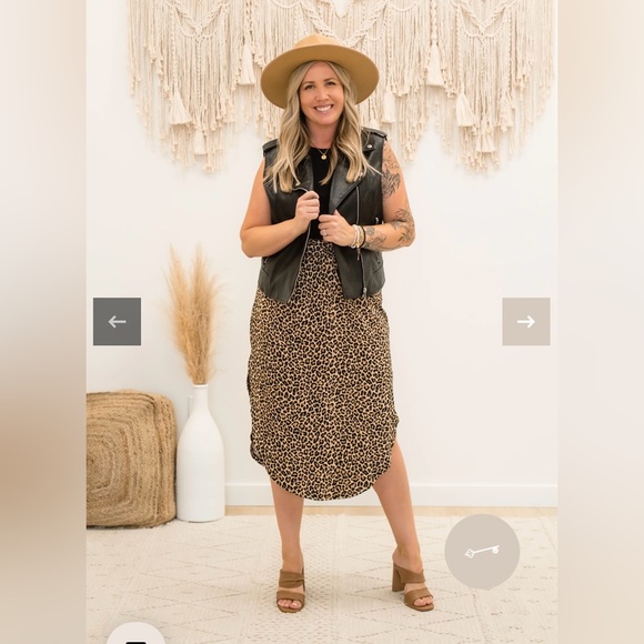 The Midnight Moto Vegan Leather Vest - RD Style - Medium - Elle's Boutique - Picture 6 of 12